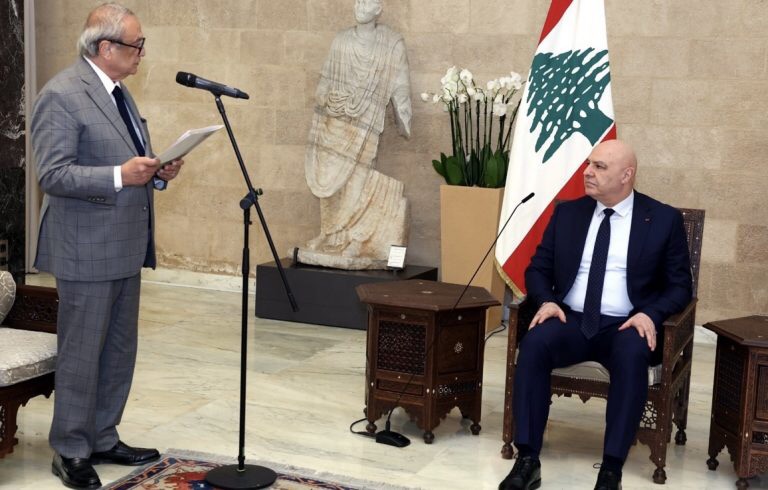 حبيب يسلّم رئيس الجمهورية اليوبيل الذهبي لمصرف الإسكان: استخدمنا حتى اليوم نحو 67 مليوناً و367 ألف دولار والجزء الأكبر للشقق السكنية