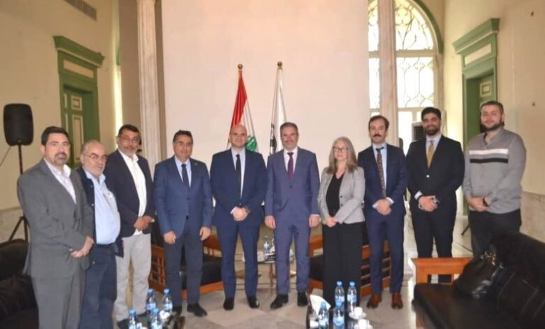 بلدية طرابلس استقبلت السفير الكندي