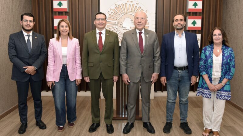 دبوسي يستقبل السفير الكولومبي: لبناء جسور التواصل بين مجتمعَي الأعمال بين لبنان وكولومبيا..