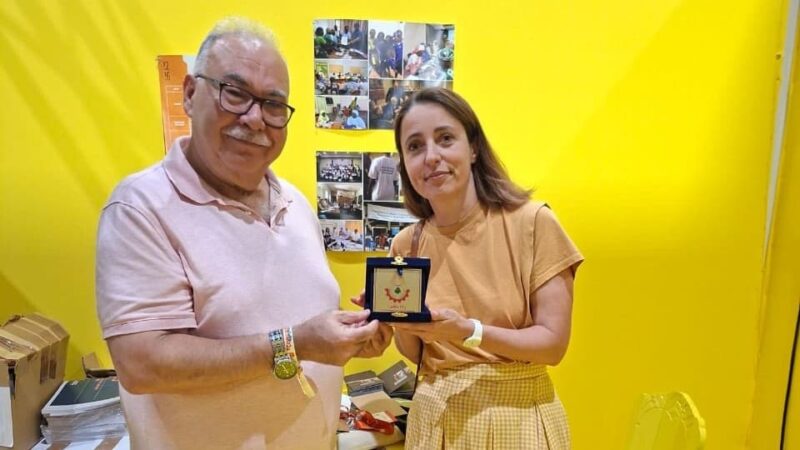 كاسترو عبدالله عرض في فرنسا مع&nbsp; الأمينة العامة&nbsp;للاتحاد الفرنسي تعزيز التعاون على المستويات النقابية والدولية