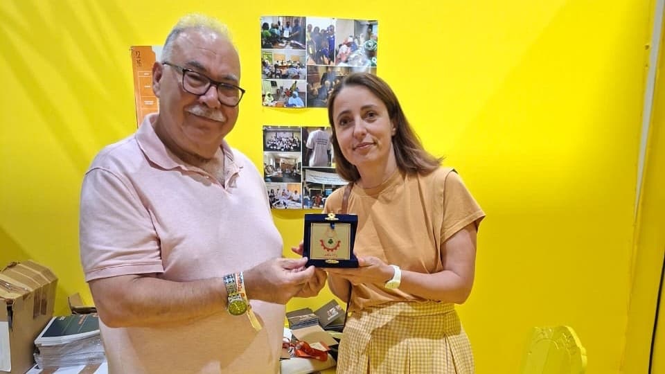 كاسترو عبدالله عرض في فرنسا مع&nbsp; الأمينة العامة&nbsp;للاتحاد الفرنسي تعزيز التعاون على المستويات النقابية والدولية