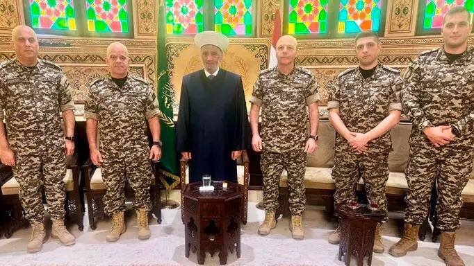 المفتي دريان استقبل اللواء لاوندس مهنّئاً بعيد الأضحى ومشيداً بدور دار الفتوى في تعزيز الوحدة