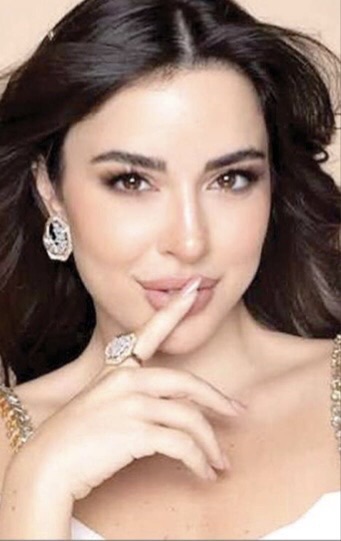 هكذا أعلنت الممثلة سارة أبي كنعان عن حملها بطفلها الأوّل
