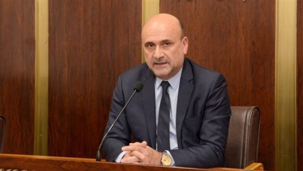 أبي رميا يثير ملف لبنان في باريس