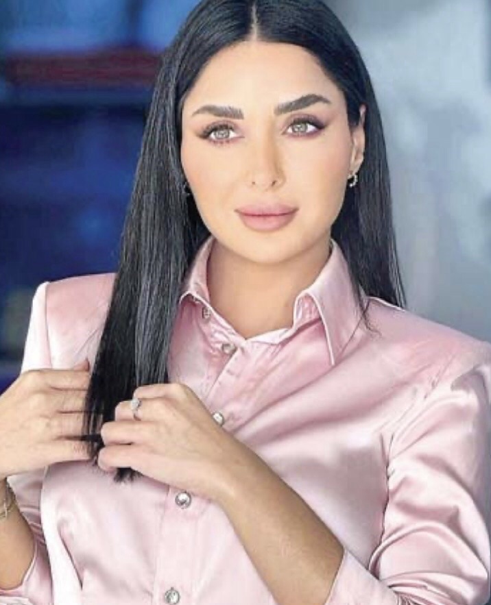 لارا منيف والصندوق