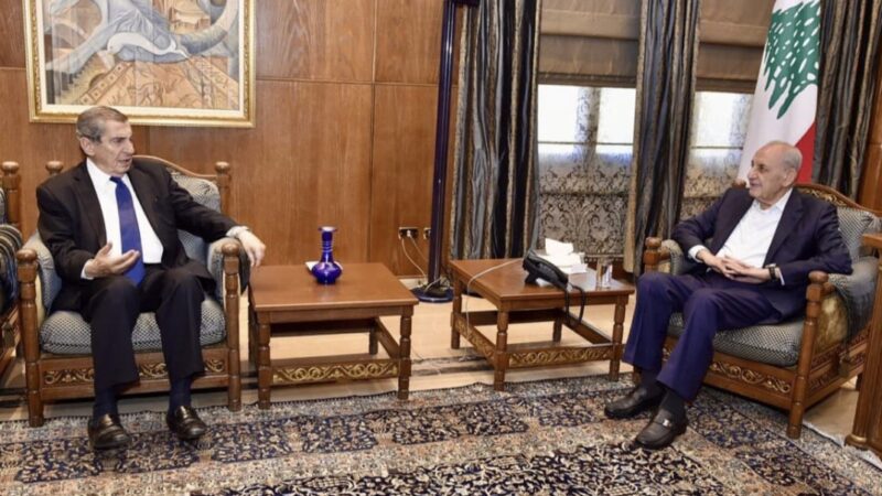 بري عرض وزواره للمستجدات السياسية وشؤونا وطنيةالفرزلي : للدفاع عن وحدة اللبنانيين ورفض الفتنة بكل أشكالها&nbsp;جهاد الصمد : اتفاق الإطار وُلِد ميتا ورهاننا على المؤسسة العسكرية وحكمة قائدها