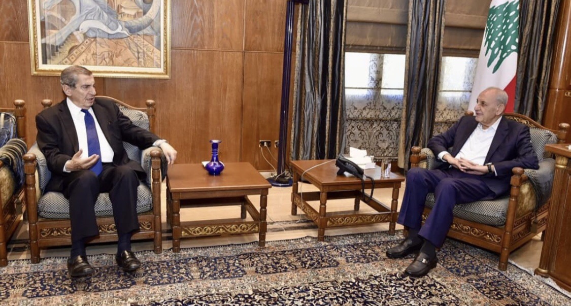 بري عرض وزواره للمستجدات السياسية وشؤونا وطنيةالفرزلي : للدفاع عن وحدة اللبنانيين ورفض الفتنة بكل أشكالها&nbsp;جهاد الصمد : اتفاق الإطار وُلِد ميتا ورهاننا على المؤسسة العسكرية وحكمة قائدها