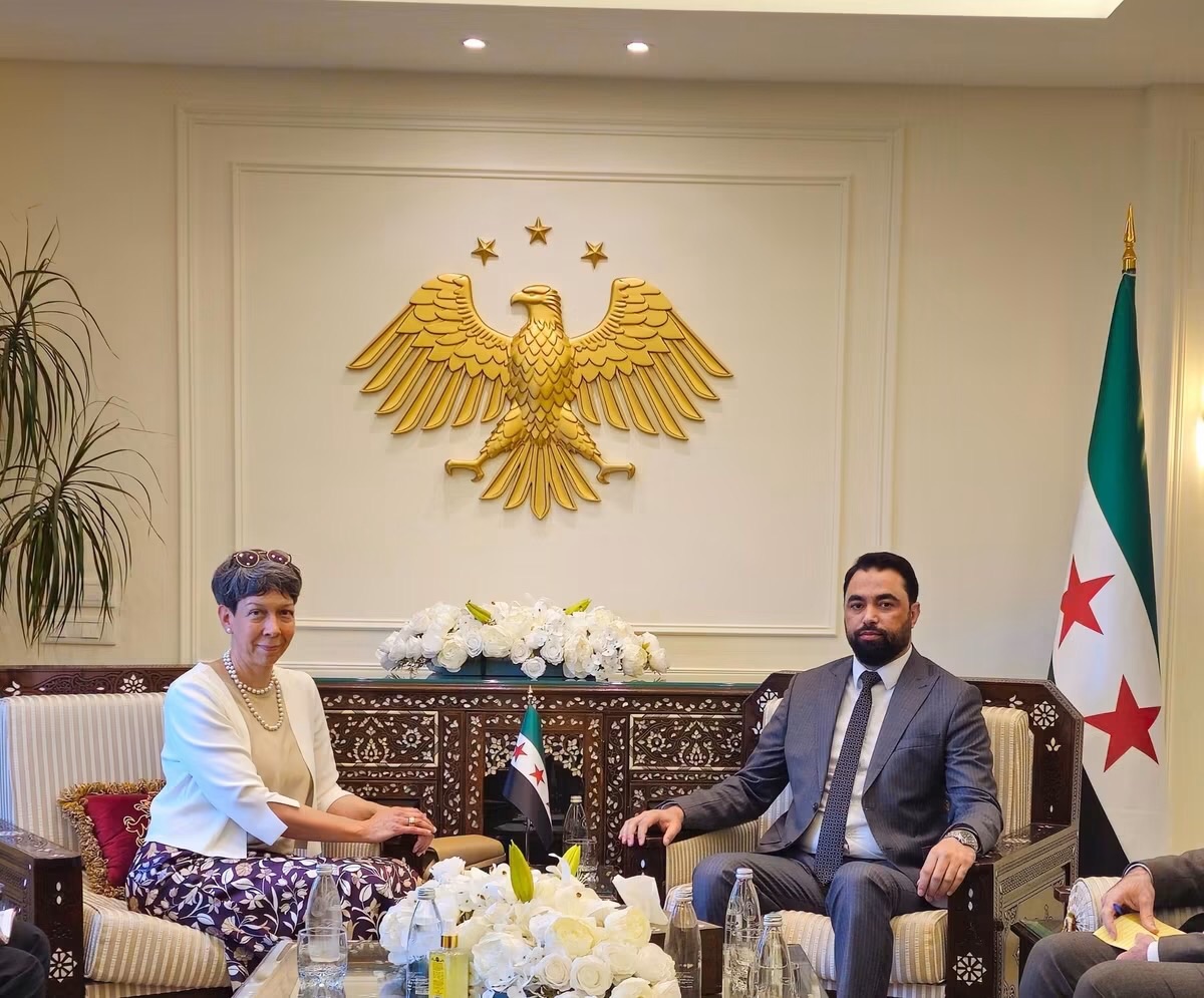 الهزاع يستقبل سفيرة سويسرا في لبنان