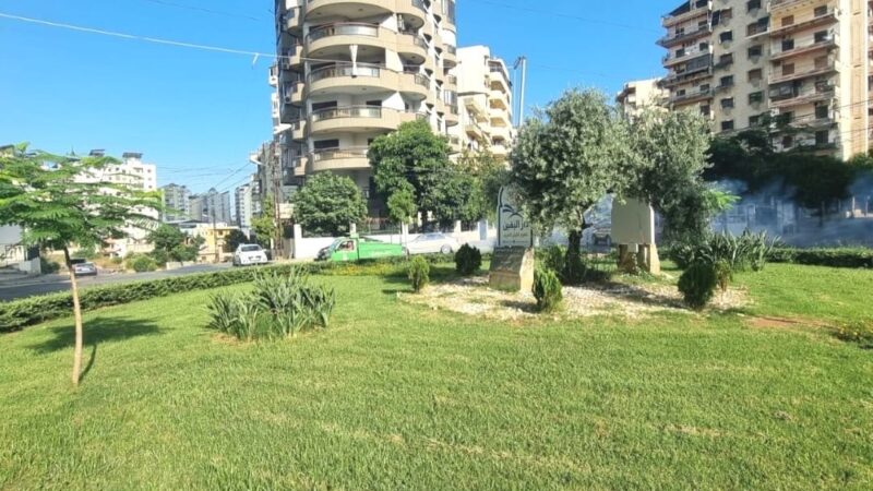 بلدية طرابلس تواصل حملة النظافة في منطقة أبي سمراء