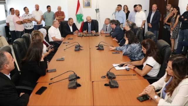 ناصر الدين في تسليم وتسلم المديرية العامة في وزارة الصحة: الإدارة استمرارية ومستمرون بالخدمات للجميع من دون استثناء