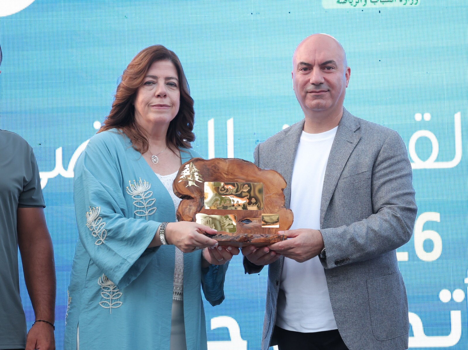 تحول الحفل الختامي لاسبوع المهرجانات الرياضية التي نظمتها بلدية القبيات ومؤسسة انسان الى تظاهر رياضية احتفالية حاشدة جامعة