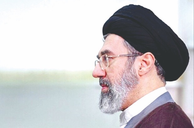 استمرار غياب مجتبى خامنئي يثير تساؤلات إذا كان على قيد الحياة