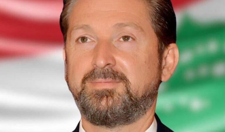 كرامي في رد ناري على باسيل: لا أنت ولا سواك يملك حق احتكار العدالة أو منح صكوك الوطنية والشهادة والعنفوان