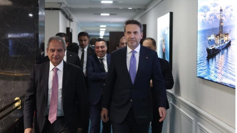 وزير الطاقة التقى نظيره التركي في أنقرة واهتمام بالربط الكهربائي وتزويد لبنان بالغاز