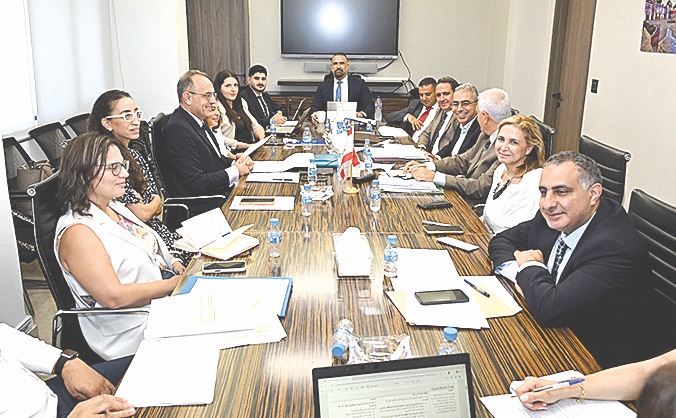 إجتماع للجنة مراجعة وإعادة صياغة مشروع قانون ضريبة الدخل