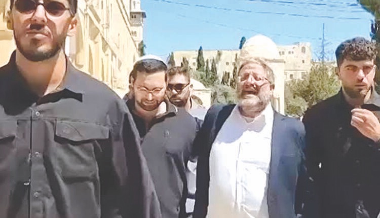بن غفير يقتحم الحرم الإبراهيمي مع مئات المستوطنين