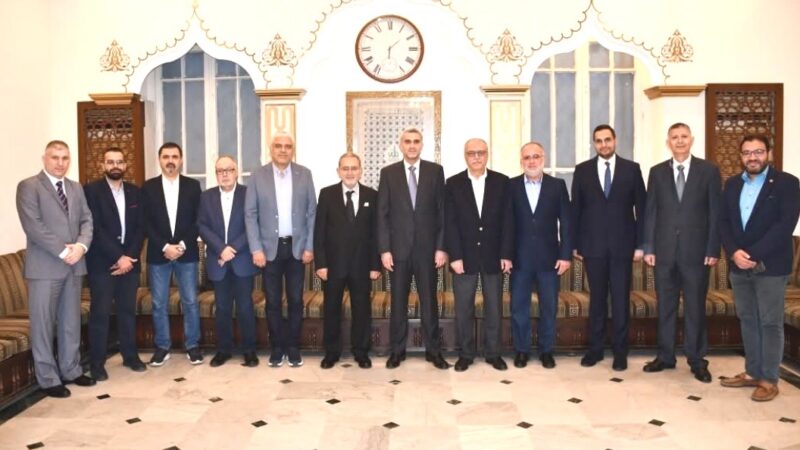 فوز اللائحة المرشحة لمجلس إدارة جمعية مكارم الأخلاق الإسلامية في طرابلس وتجديد الثقة للدكتور عبد الحميد كريمة رئيسا للمجلس