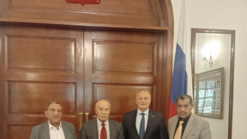 الديمقراطية تعرض مع السفير الروسي التطورات الفلسطينية، وتجدد رفضها تاجيل الانتخابات التشريعية.