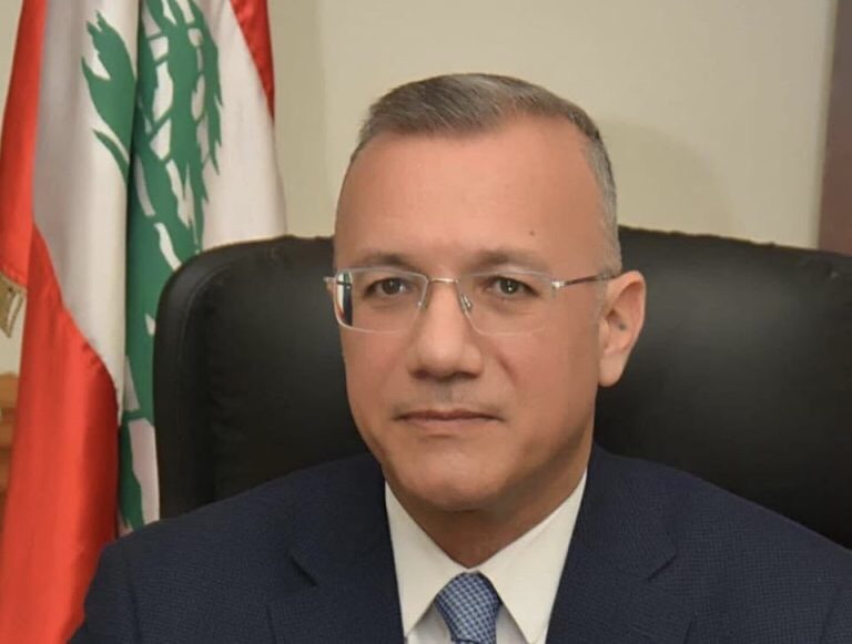 النائب السابق د. علي درويش لـ«بناء الإنسان»: لا دولة بقرارين عسكريين، وطرابلس لا تحتاج إلى مزيد من الوعود بل إلى قرارات قابلة للتنفيذ
