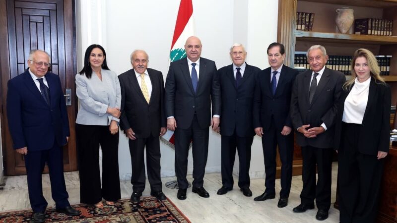 لقاءات وزارية ونيابية في قصر بعبدا والرئيس عون بحث مع زواره في الأوضاع جنوبا والتطورات الإقليميةوتسلم دراسة قانونية حول القرار 2790 وأبرق الى السيسي مهنئا بذكرى انتصار6 أكتوبر