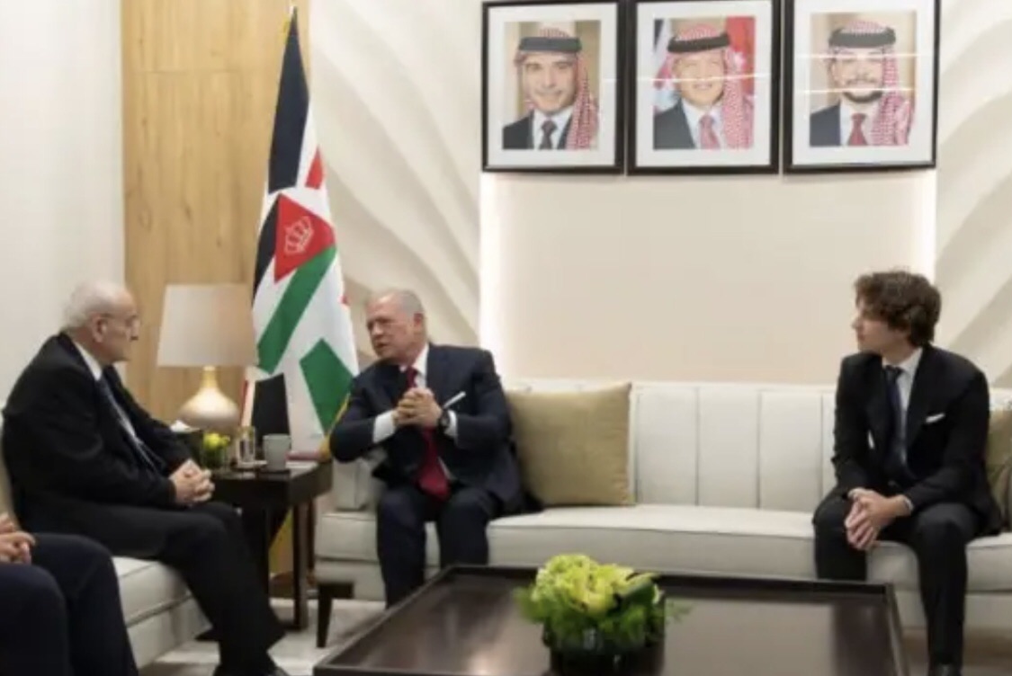 وزير الدفاع يلتقي العاهل الأردني وينقل إليه تعازي رئيس الجمهورية والحكومة اللبنانية والملك عبد الله يؤكد دعم الجهود لضمان الاستقرار في الجنوب وإنجاح اتفاق الإطار ودعم الجيش